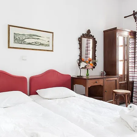 Alana Mykonos Han/Misafirhane