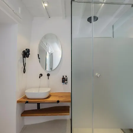 Herberg Alana Mykonos 2*