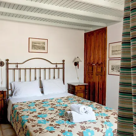 Alana Mykonos بيت ريفي 2*